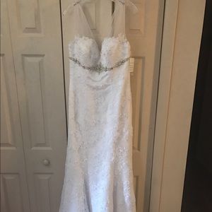 ** BRAND NEW ** Kenneth Winston wedding gown